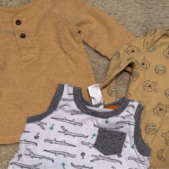 8 piece top baby boy bundle 18M Colorful Graphic Bundle - Picture 6 of 7